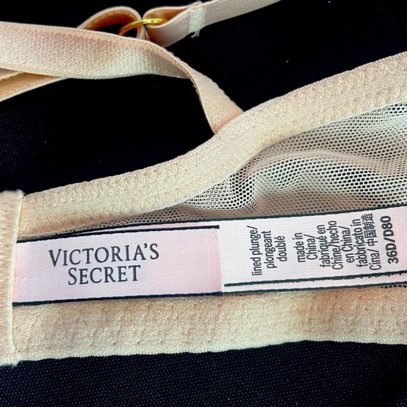 VS lace bra - Picture 2 of 3